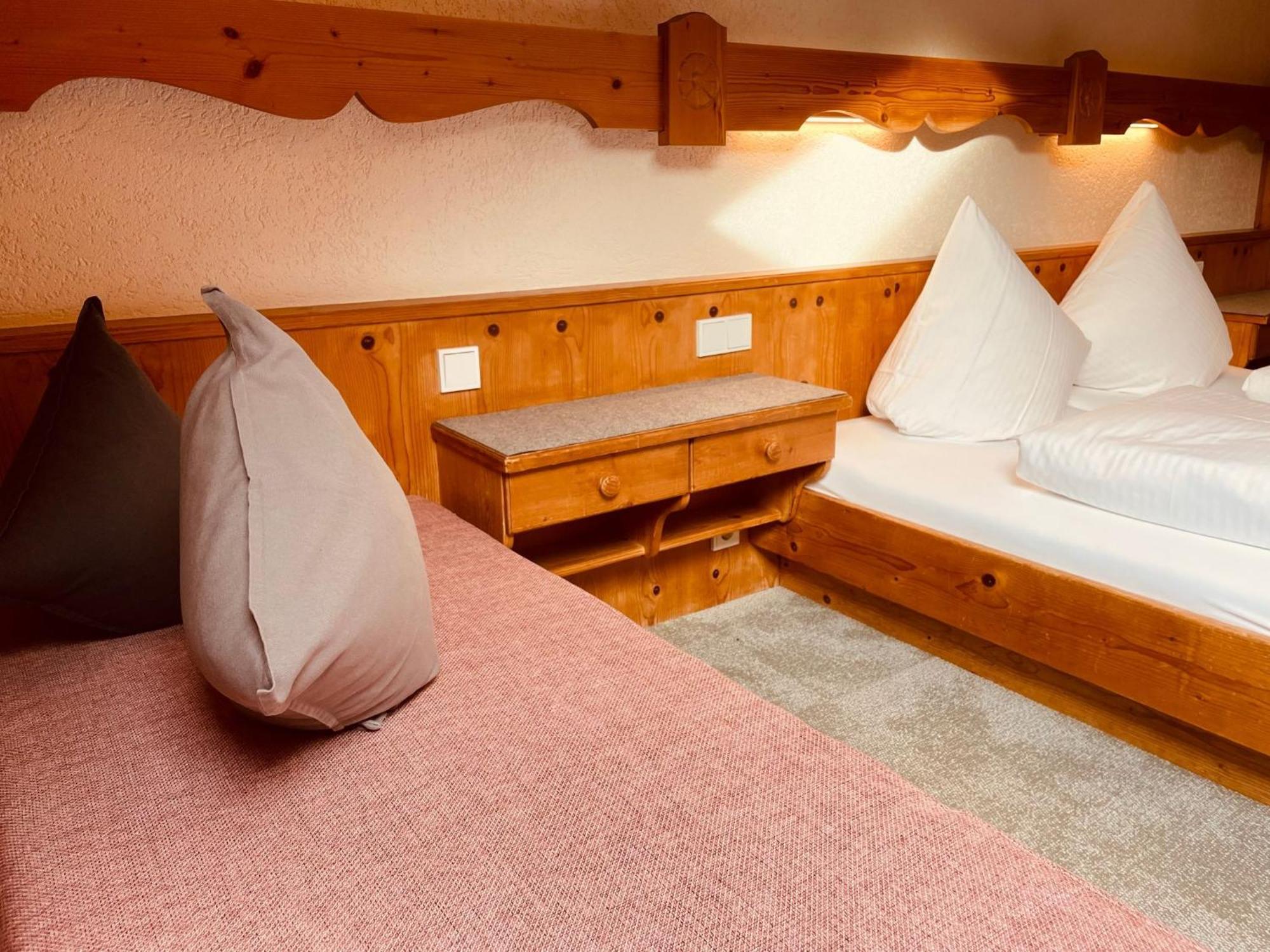 Gaestehaus Holl Schattwald Dış mekan fotoğraf